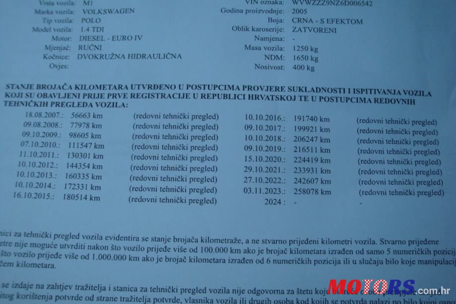 2006' Volkswagen Polo photo #2