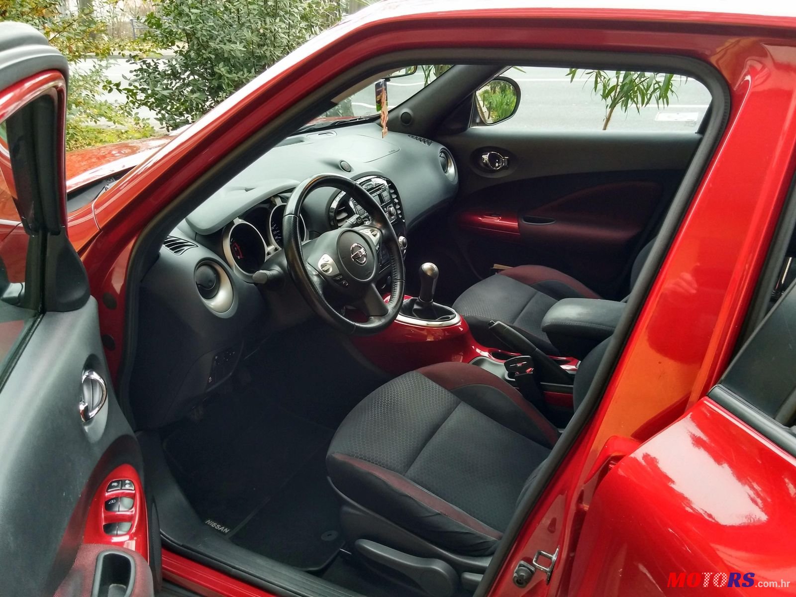 2012' Nissan Juke photo #6