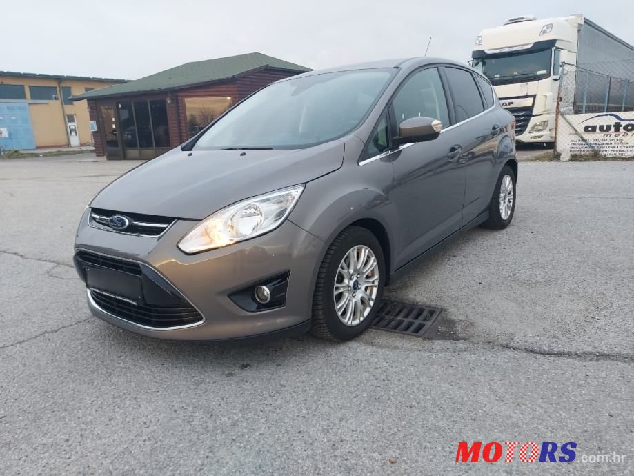 2015' Ford C-MAX Titanium photo #2