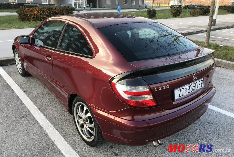 2002' Mercedes-Benz C Klasa photo #2