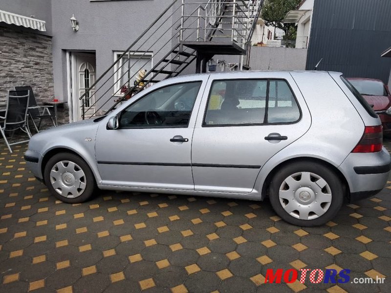 2001' Volkswagen Golf IV 1,9 Sdi photo #1