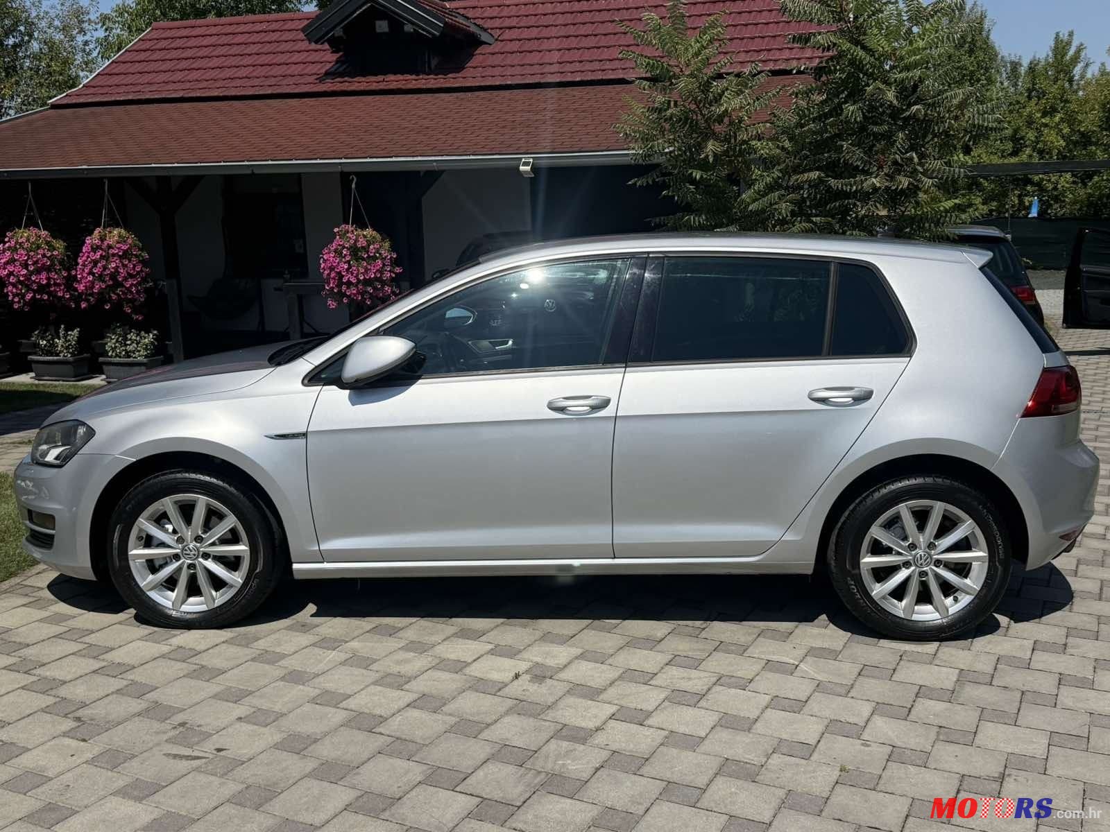 2015' Volkswagen Golf VII 1,6 Tdi photo #3