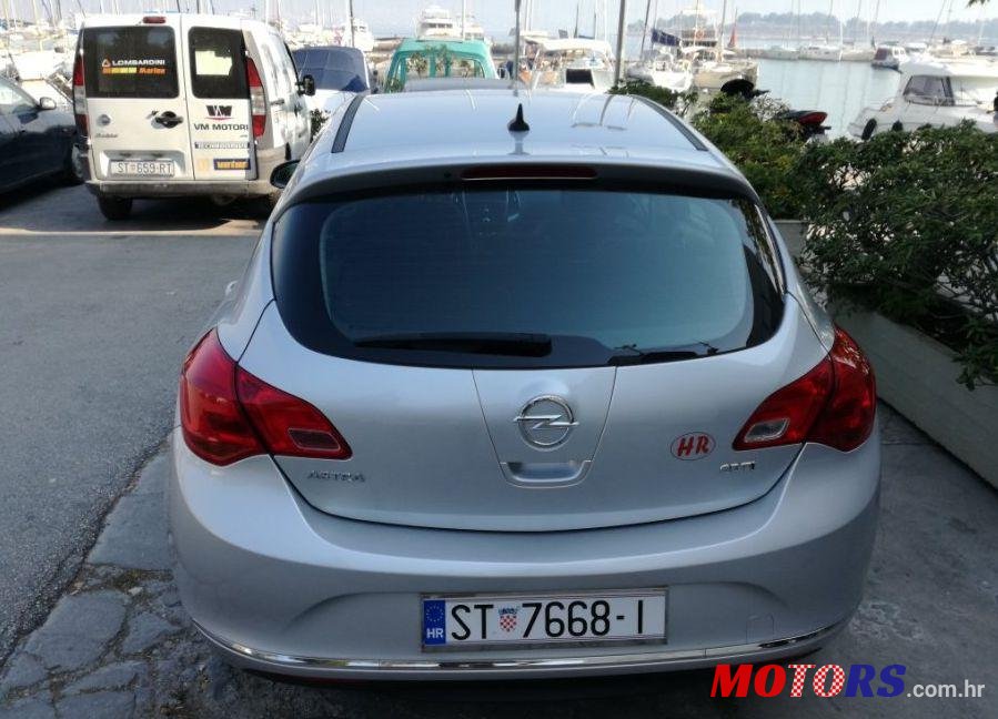 2015' Opel Astra 1,6 Cdti photo #1