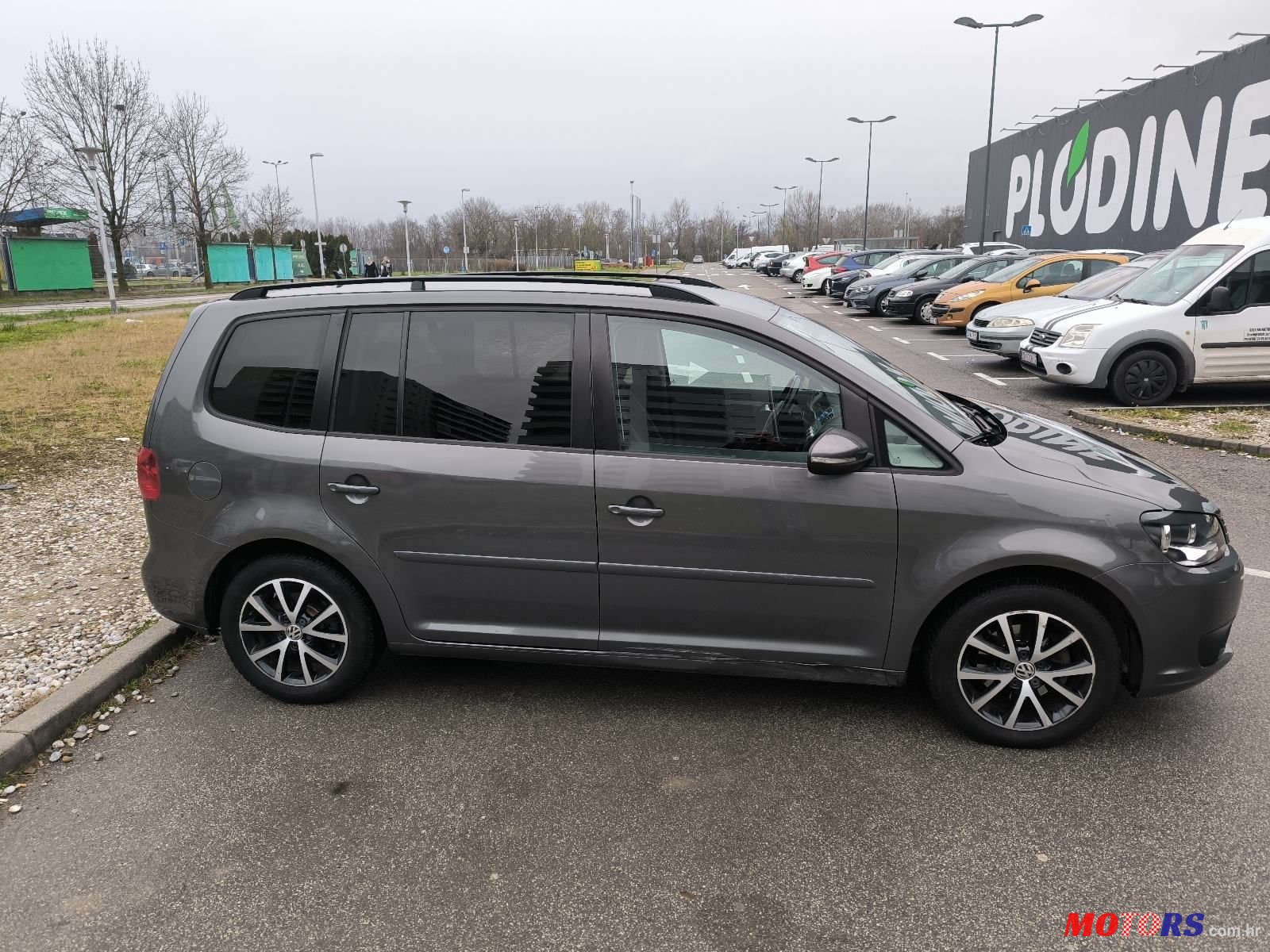 2013' Volkswagen Touran 1,6 Tdi photo #3