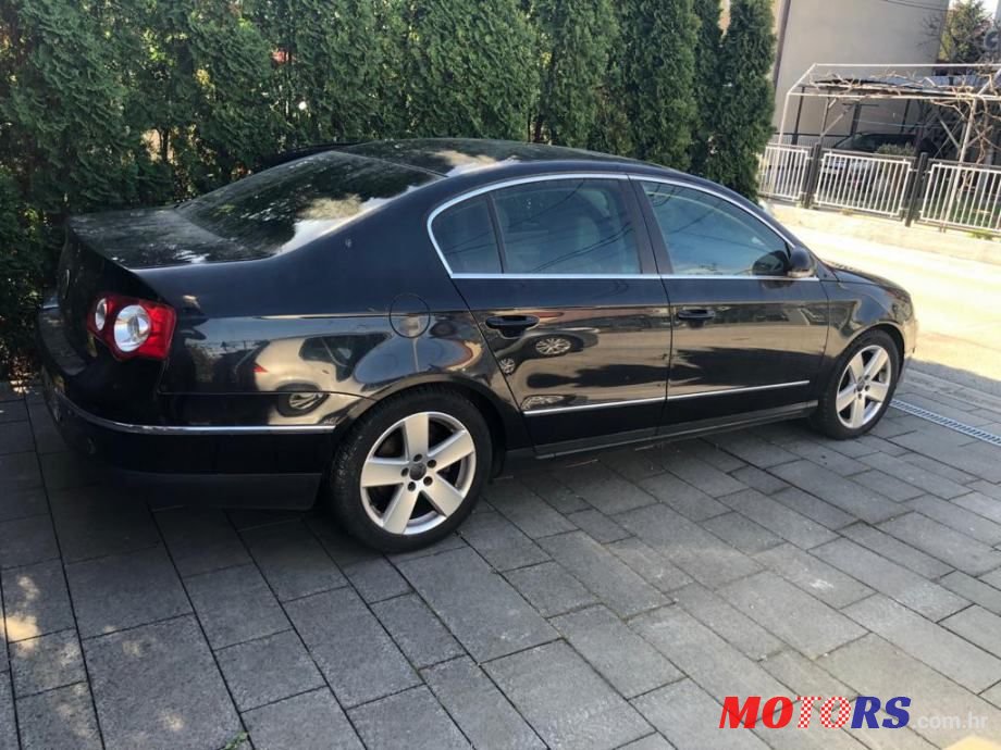 2005' Volkswagen Passat 2,0 Tdi photo #1