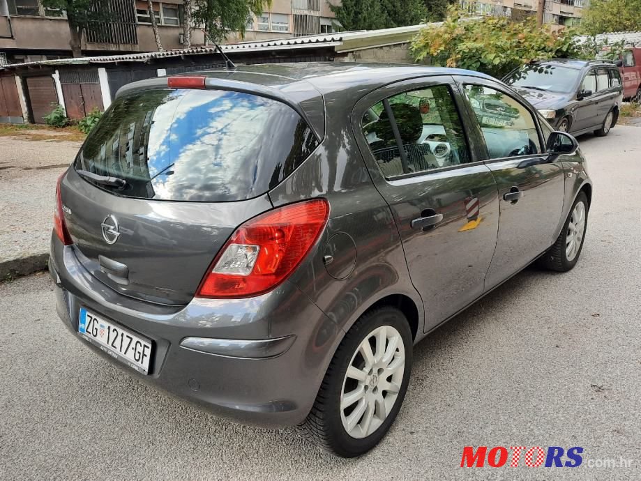 2011' Opel Corsa photo #6