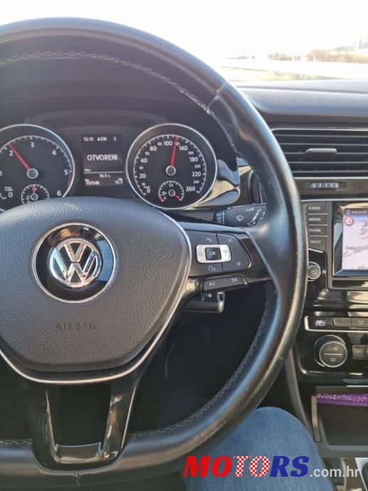 2014' Volkswagen Golf 7 Variant photo #6