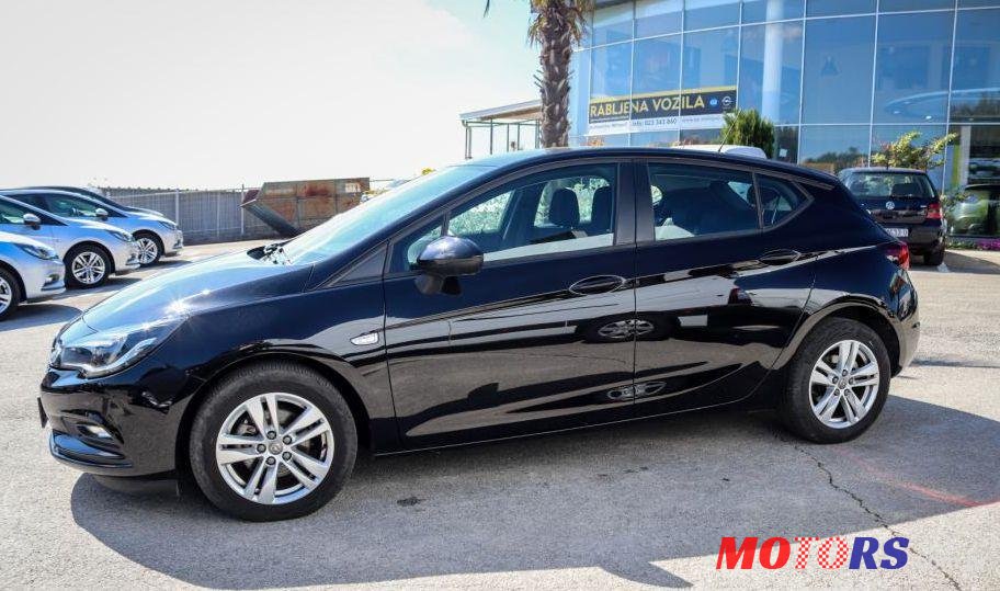 2019' Opel Astra 1,6 photo #1