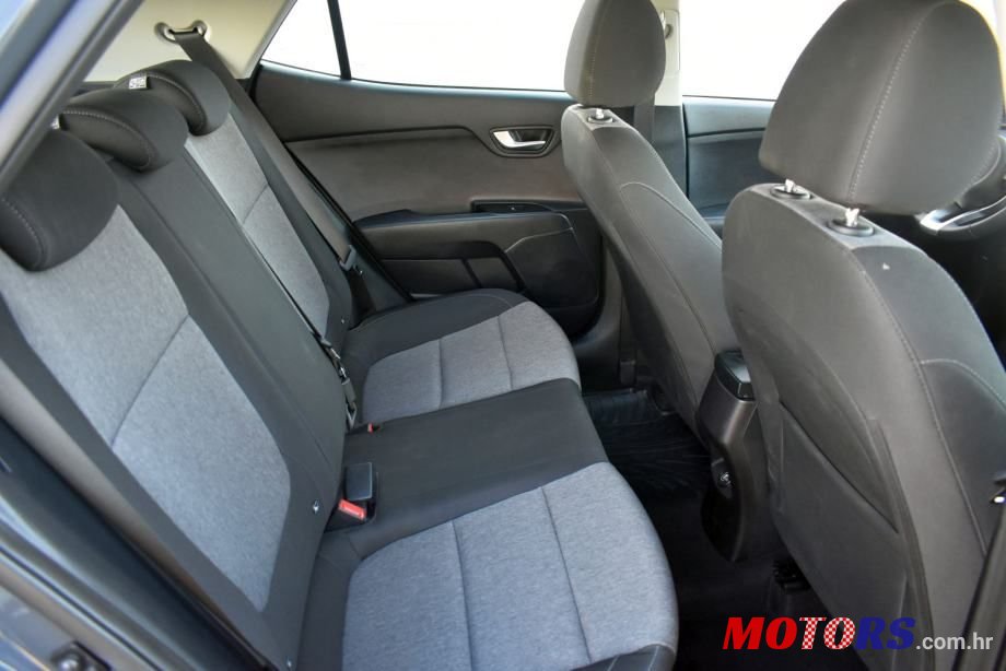 2023' Kia Stonic 1.2 Lx Urban photo #6