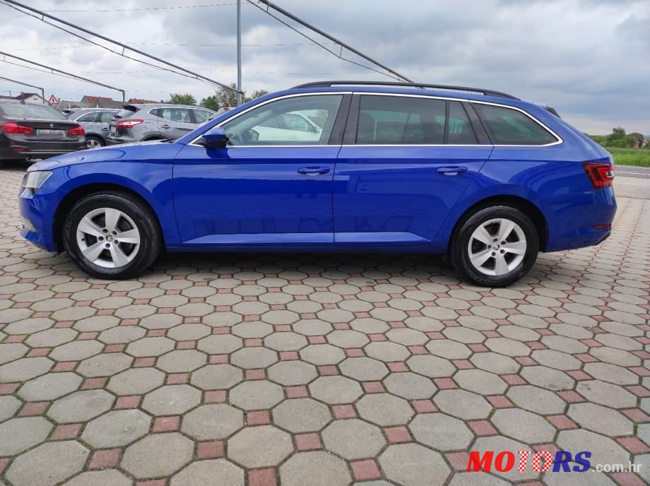 2019' Skoda Superb Combi photo #5