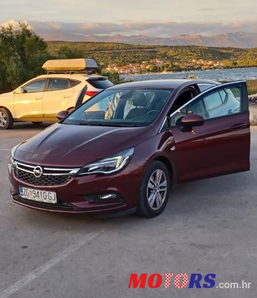 2018' Opel Astra 1.6 Cdti photo #3