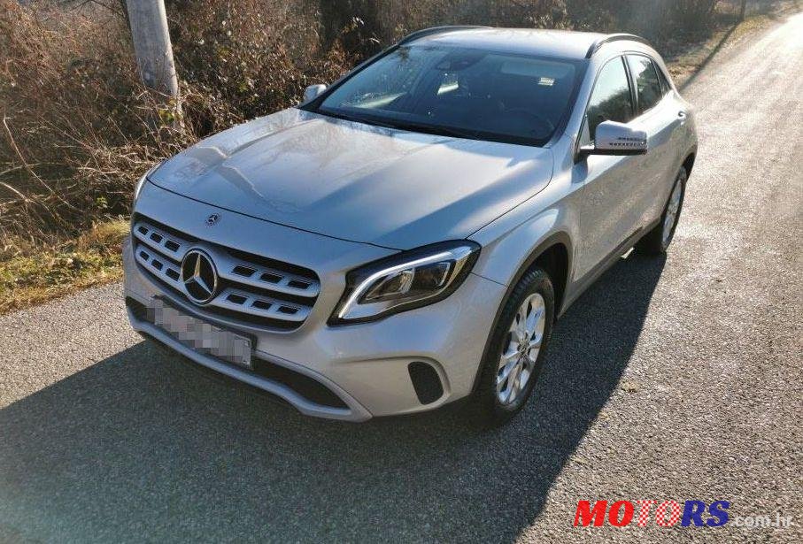 2017' Mercedes-Benz Gla 180 D photo #1