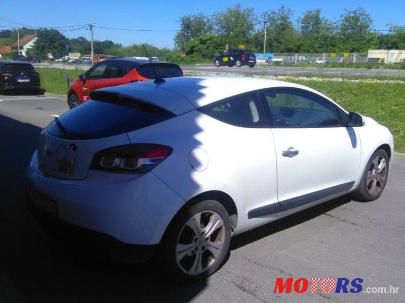 2009' Renault Megane Coupe 1,5 Dci Dynamique photo #1