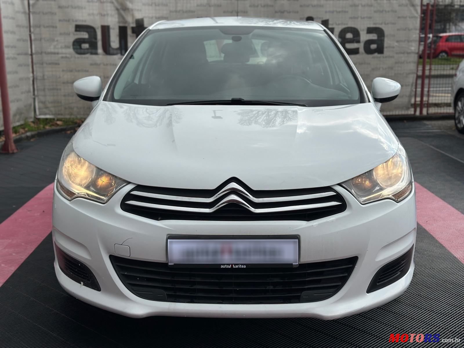 2015' Citroen C4 1,6 Hdi photo #2