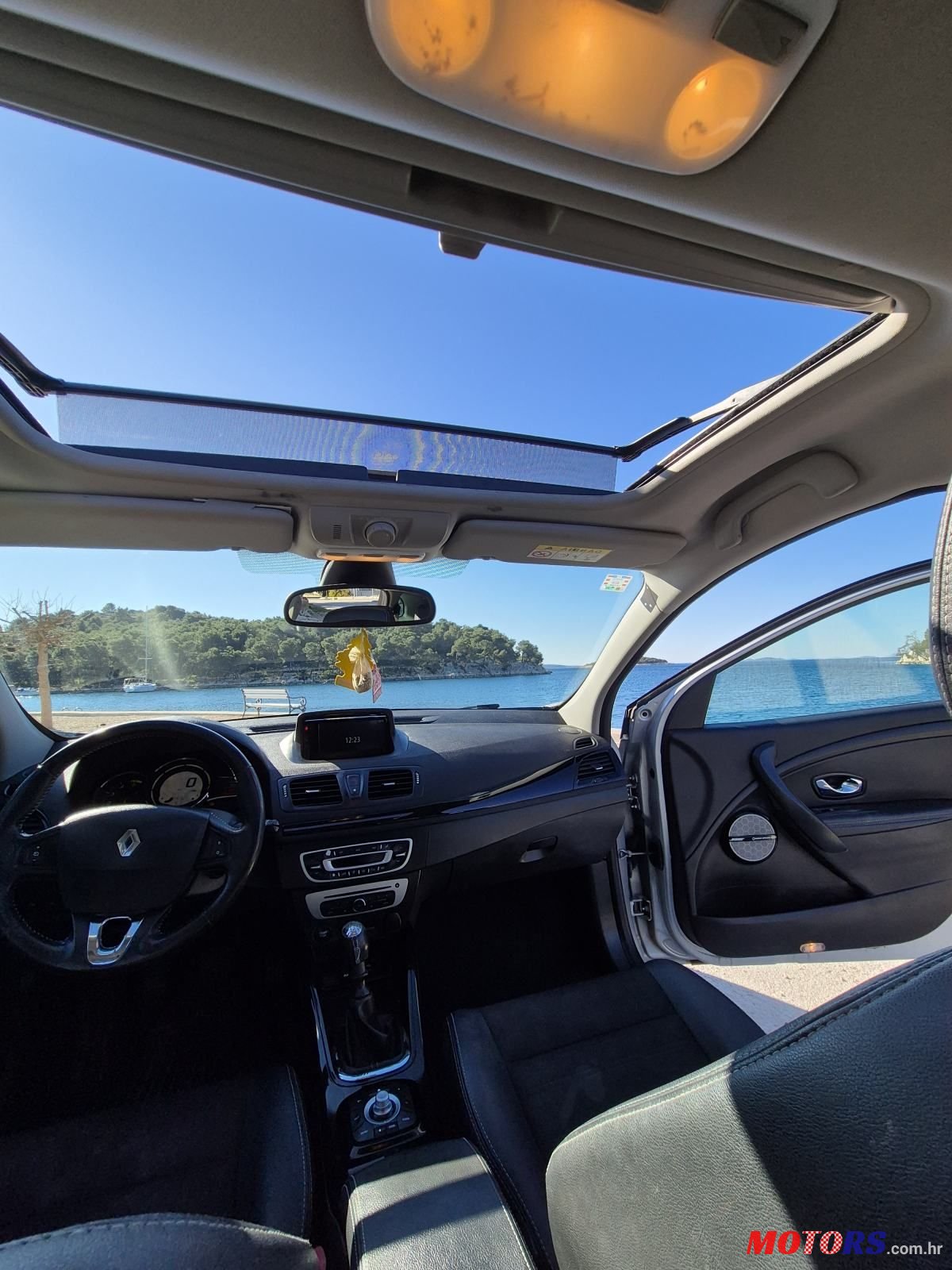 2015' Renault Megane Grandtour Dci photo #5