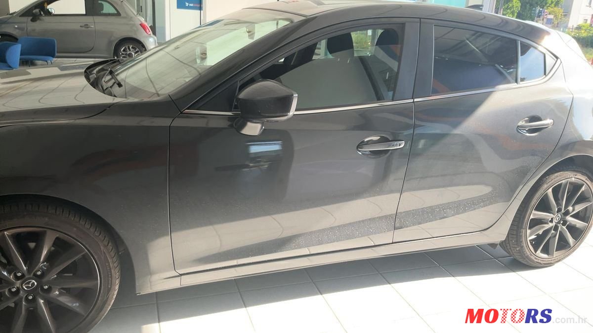 2017' Mazda 3 G120 photo #2