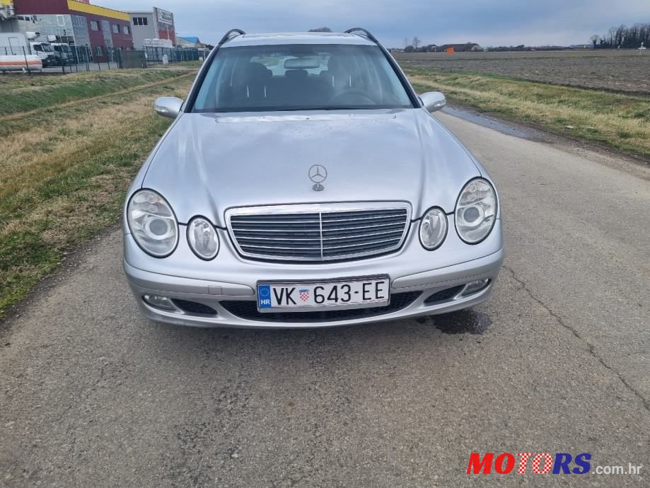 2004' Mercedes-Benz E-Klasa 220 Cdi T photo #1