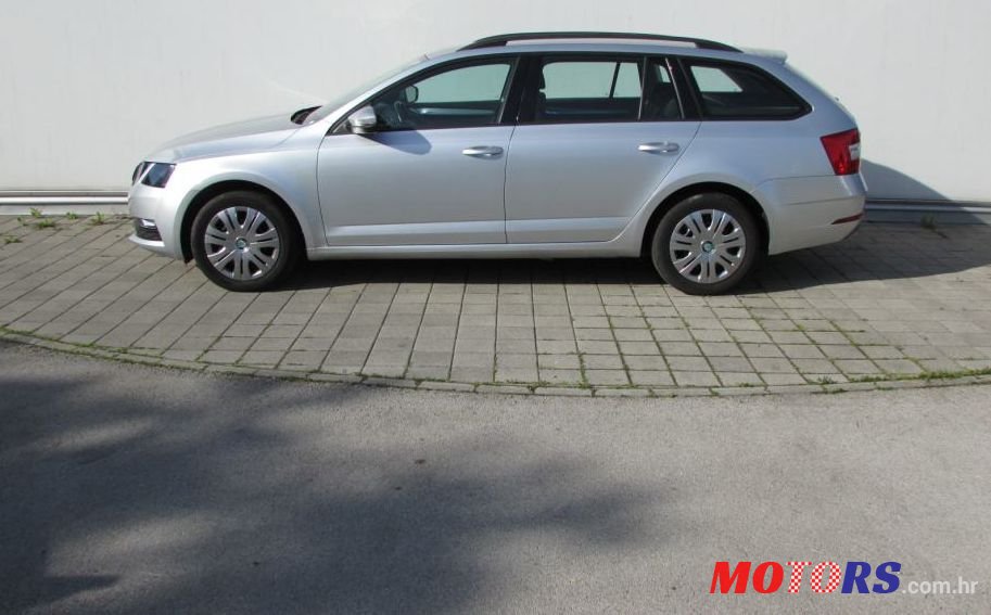 2017' Skoda Octavia Combi photo #3