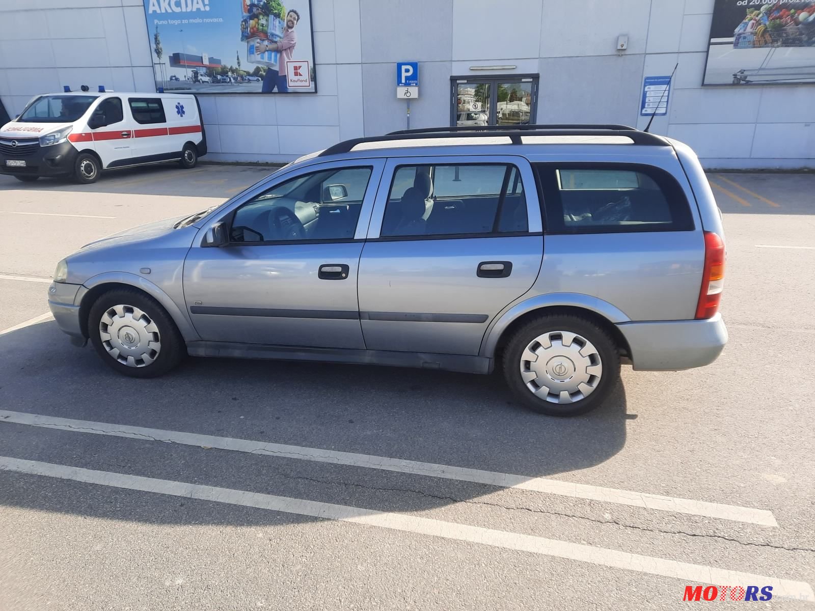 2008' Opel Astra Karavan photo #1