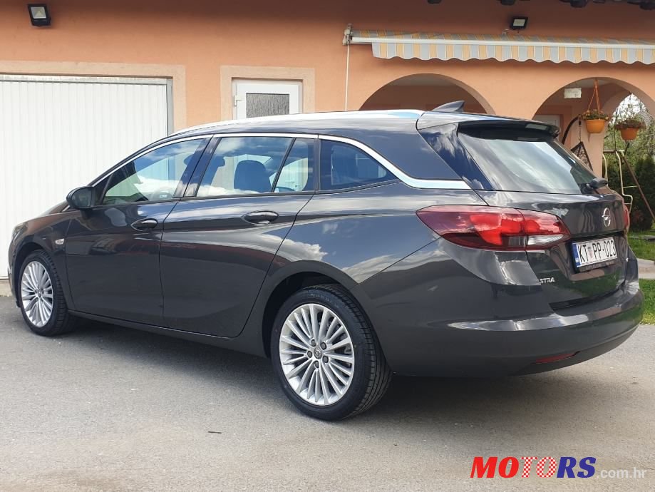 2016' Opel Astra Karavan photo #3