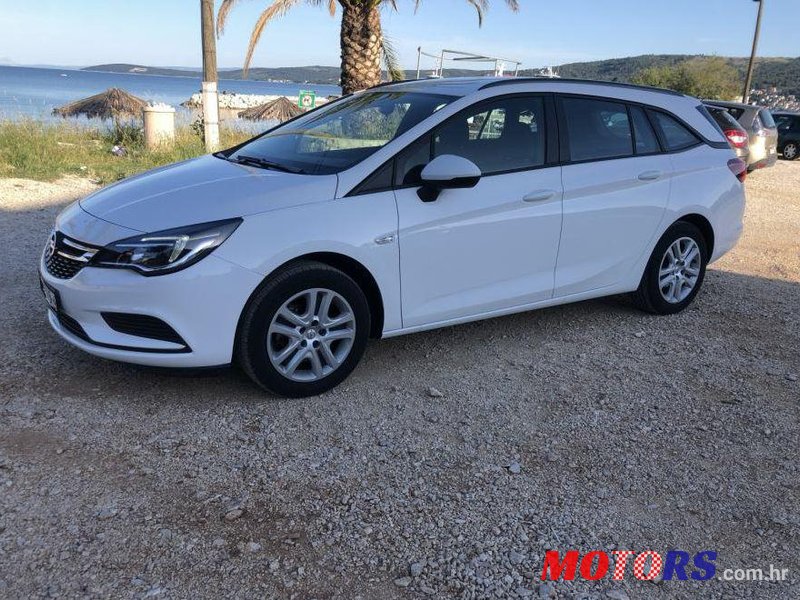 2019' Opel Astra Karavan 1.6 Diesel photo #1