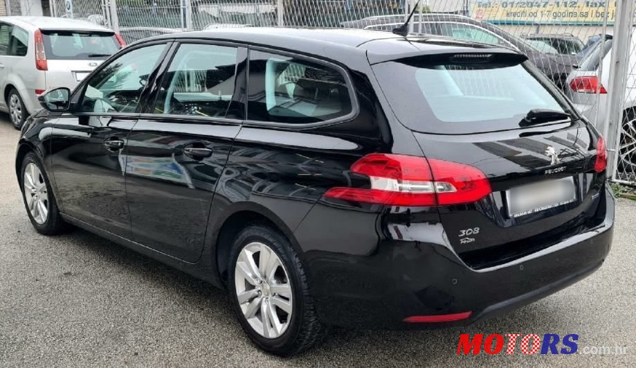 2017' Peugeot 308 Sw photo #3