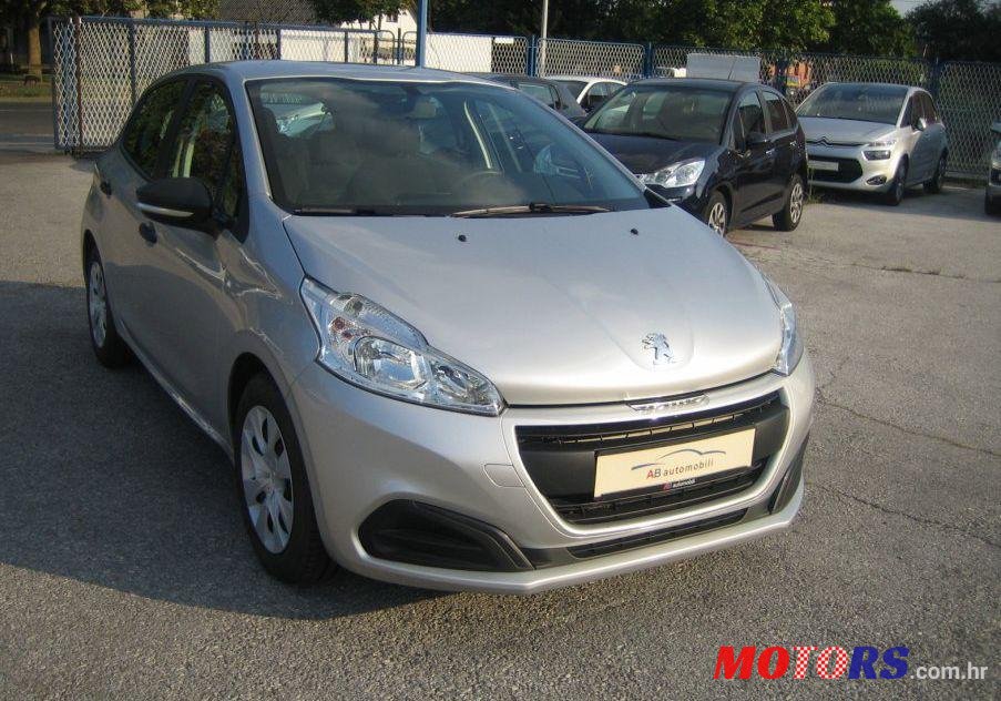 2015' Peugeot 208 1,6 photo #1