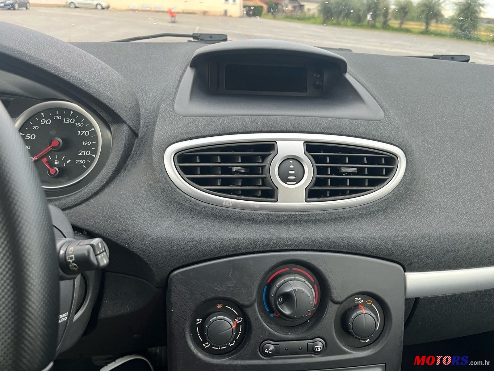 2009' Renault Clio 1,2 photo #6