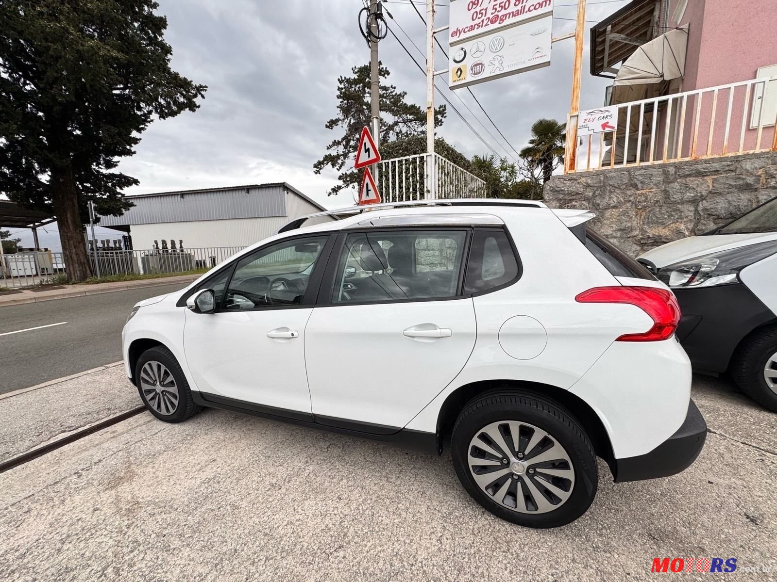 2014' Peugeot 2008 1,6 E-Hdi photo #5