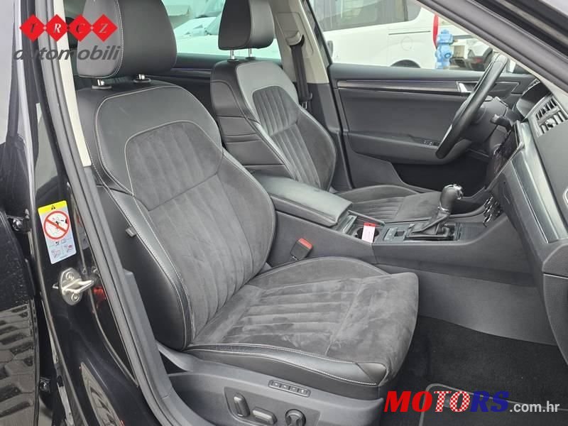 2019' Skoda Superb photo #6