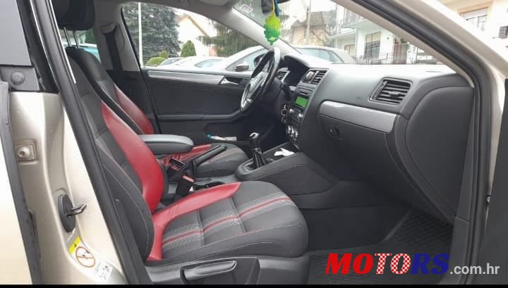 2012' Volkswagen Jetta 1,6 Tdi photo #1