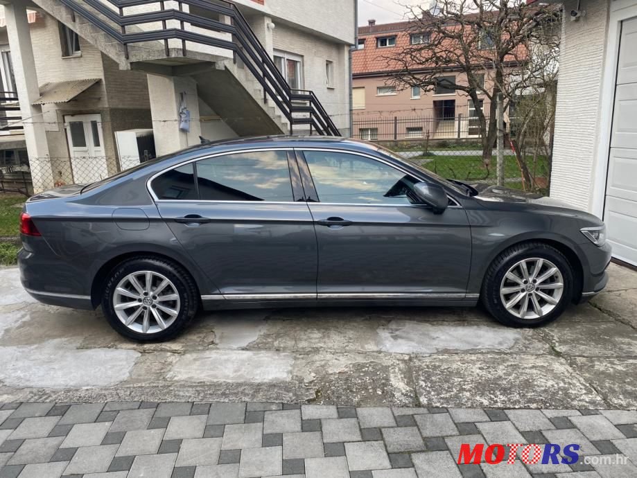 2015' Volkswagen Passat photo #4