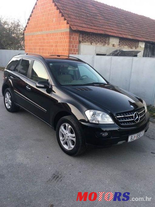 2006' Mercedes-Benz Ml 320Cdi 4Matic Sport photo #1