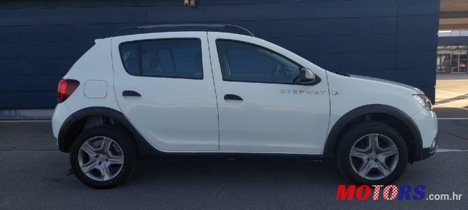 2018' Dacia Sandero photo #4