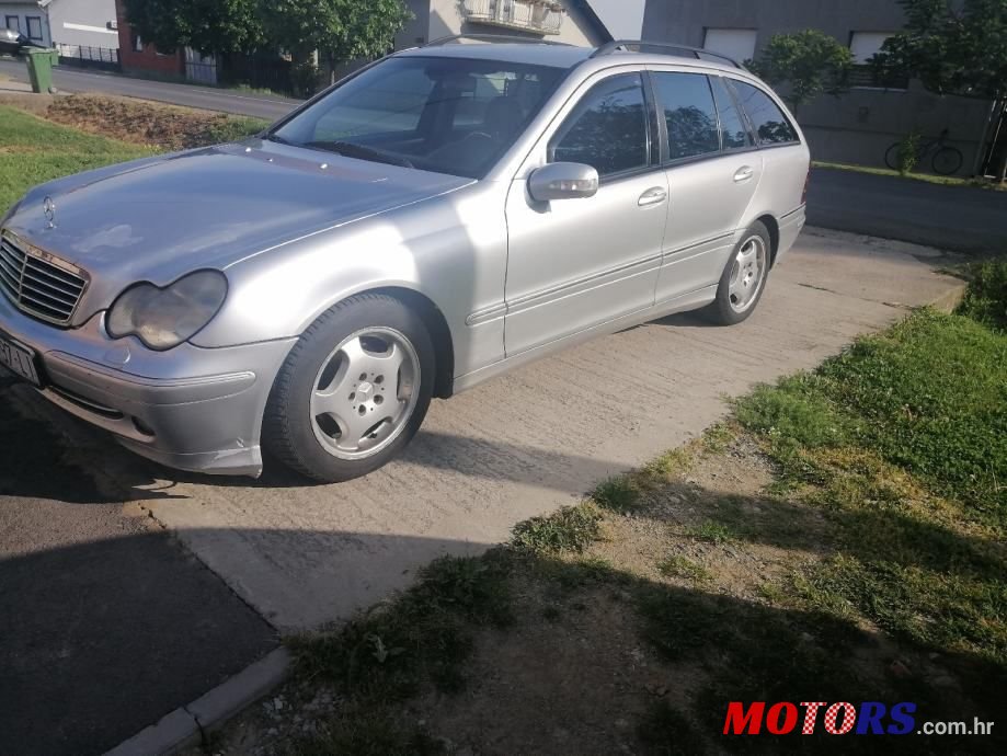 2002' Audi A4 270 Cdi photo #2