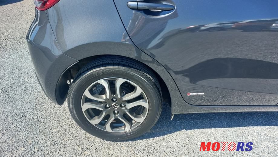 2016' Mazda 2 G90 photo #3