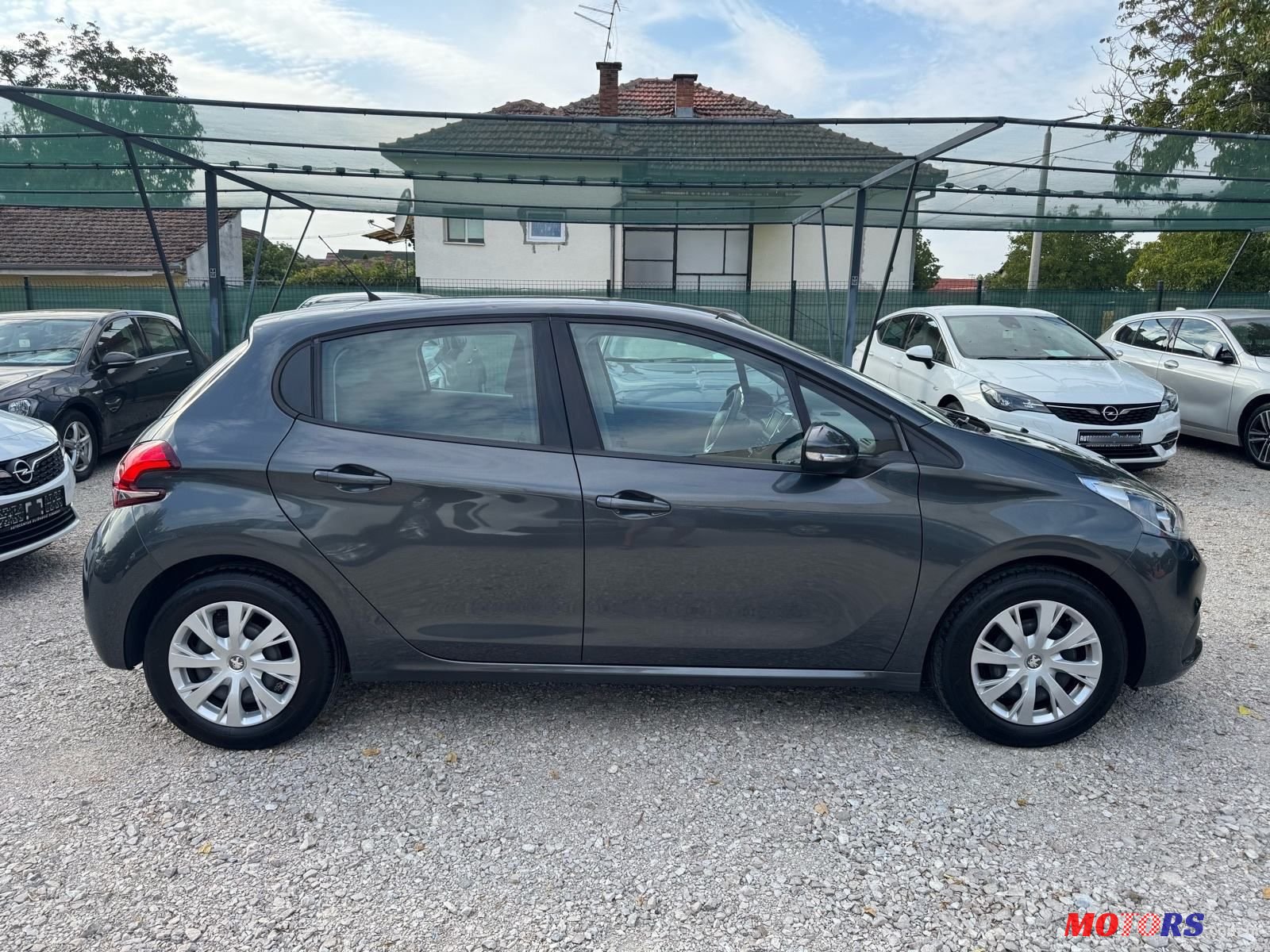 2017' Peugeot 208 1,2 Puretech photo #5