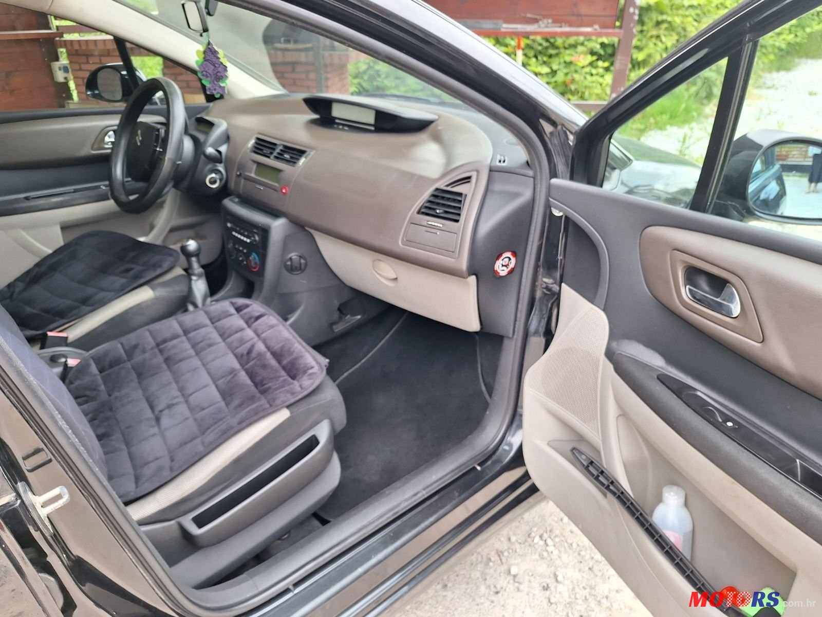 2005' Citroen C4 1,6 Hdi 16V Sx photo #4