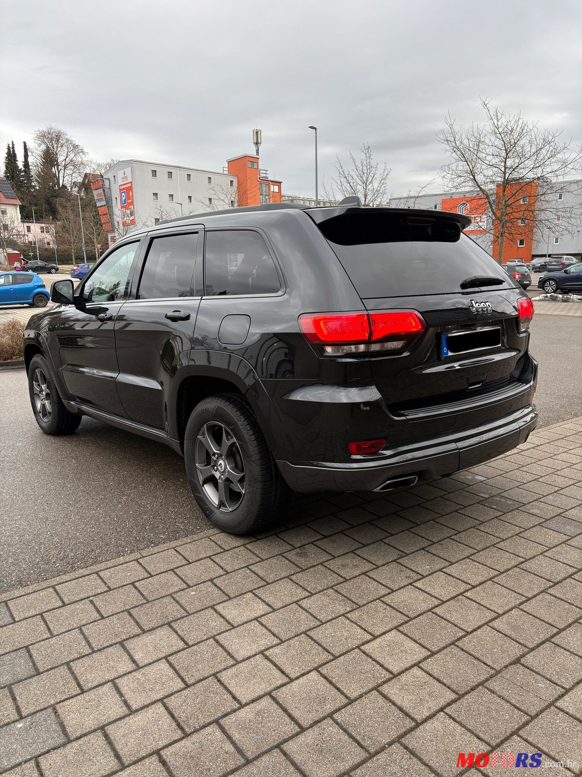 2015' Jeep Grand Cherokee photo #3