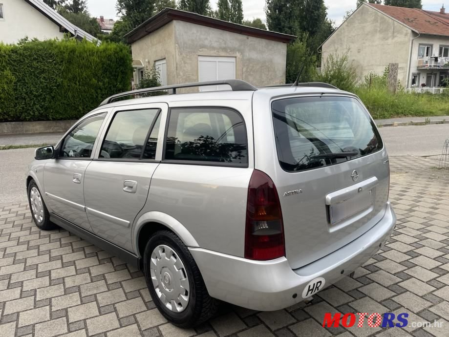 2004' Opel Astra 2.0 Dti photo #4