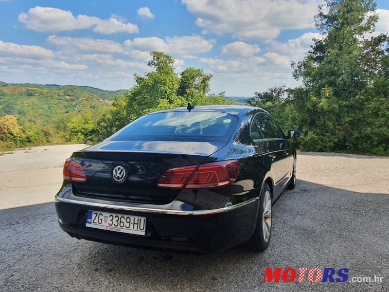 2013' Volkswagen Passat photo #3