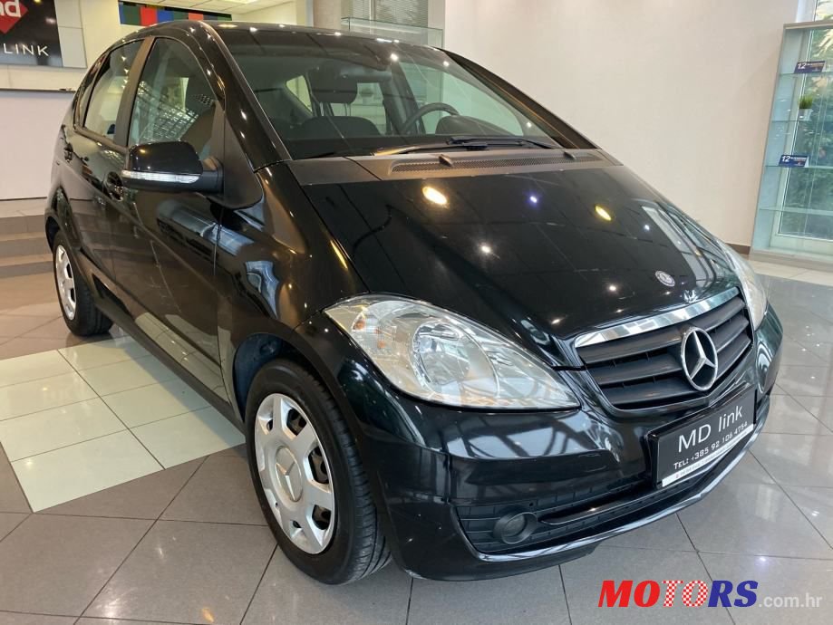 2011' Mercedes-Benz A-Klasa photo #3