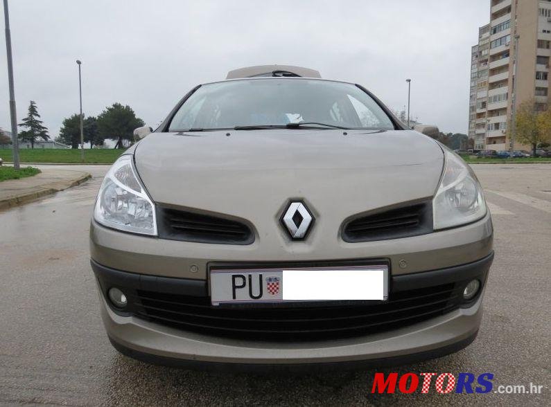 2008' Renault Clio 1.2 16V Turbo photo #1