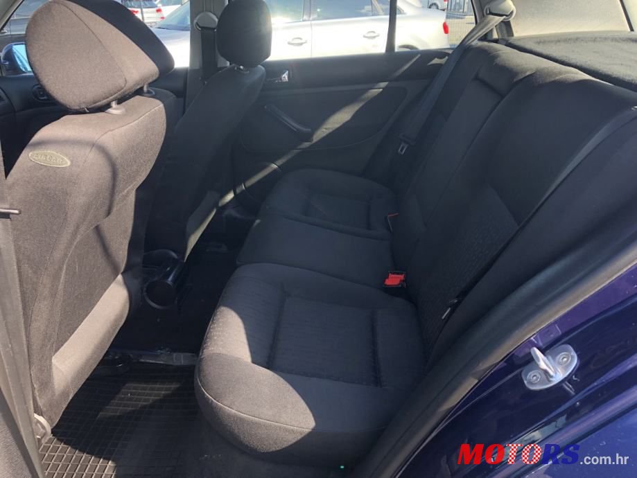 2001' Volkswagen Golf 4 1,9 Tdi photo #5