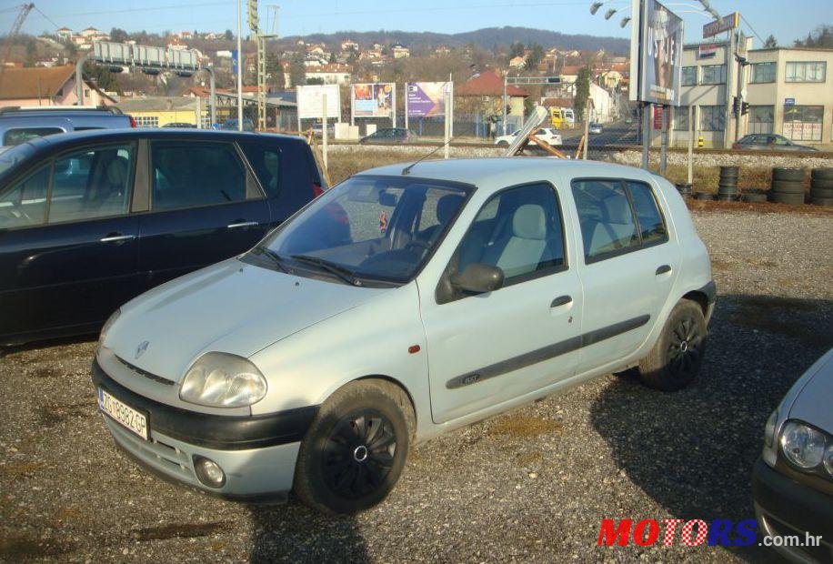 2000' Renault Clio 1,6 16V photo #1