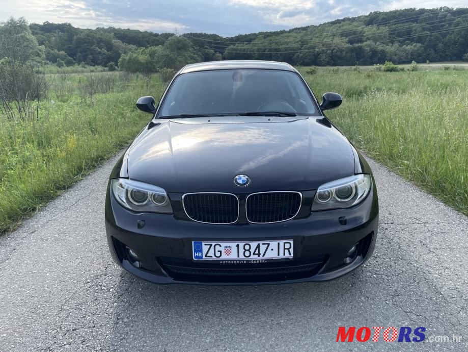 2013' BMW Serija 1 118D photo #3