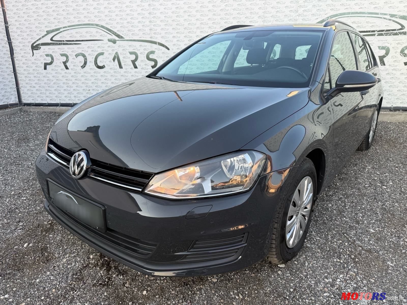 2016' Volkswagen Golf VII Variant photo #3