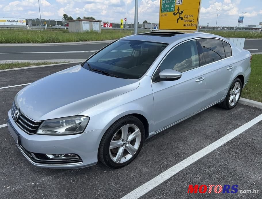 2013' Volkswagen Passat photo #5