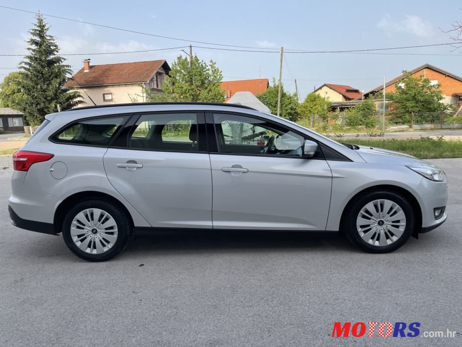 2015' Ford Focus Karavan photo #5