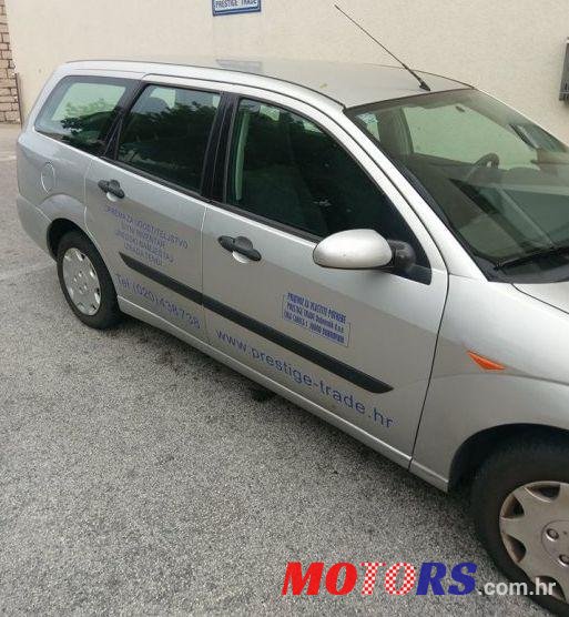 2001' Ford Focus Karavan photo #3